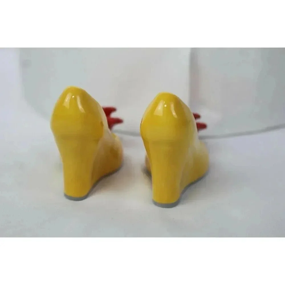 High Heel Ceramic salt&pepper shakers